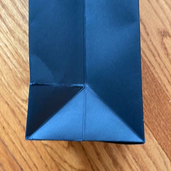 ⭐️Dom Perignon - Luxury empty bag! ⭐️ - Picture 10 of 11